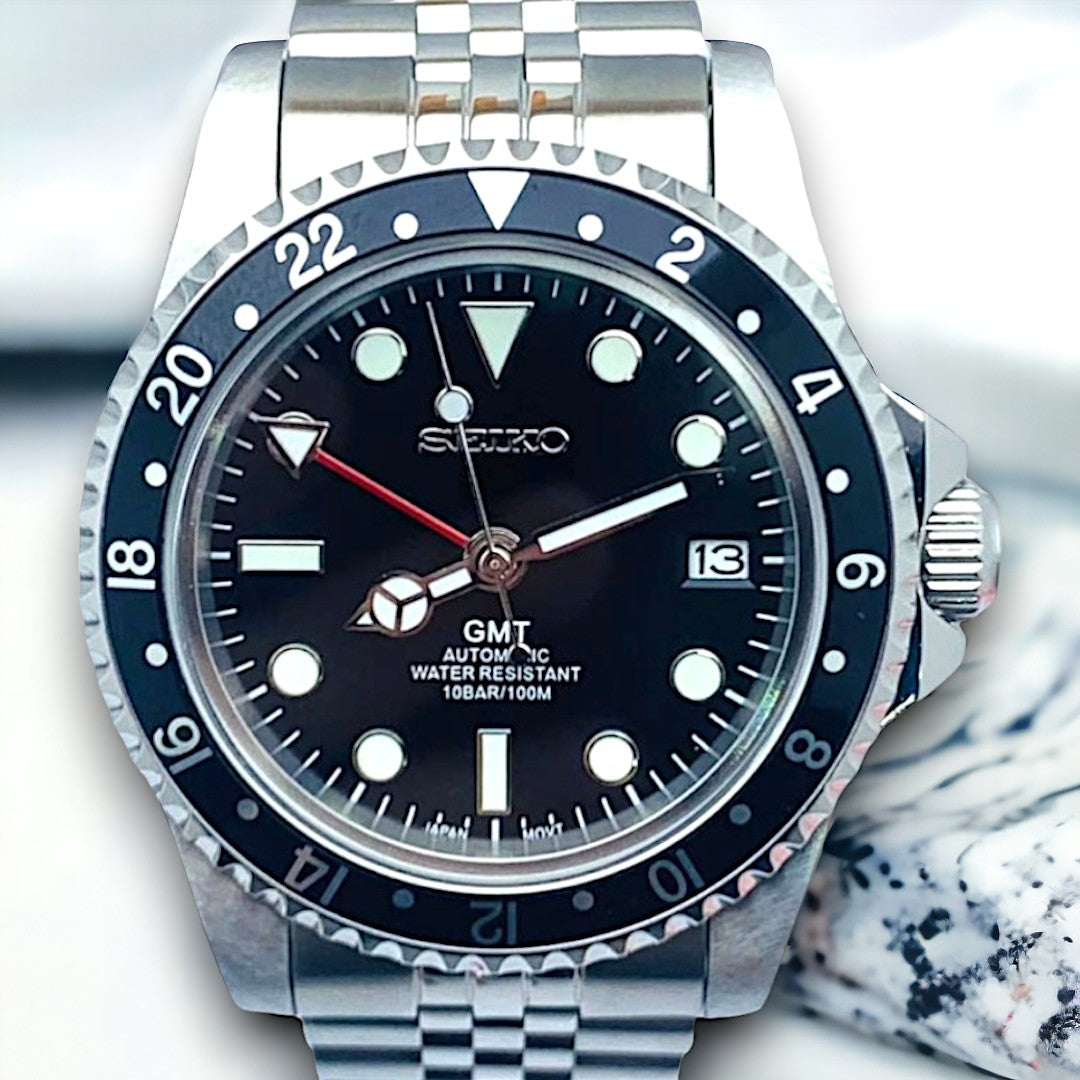 Custom Seiko MilSub Vintage Black Red GMT Benz Date Mod