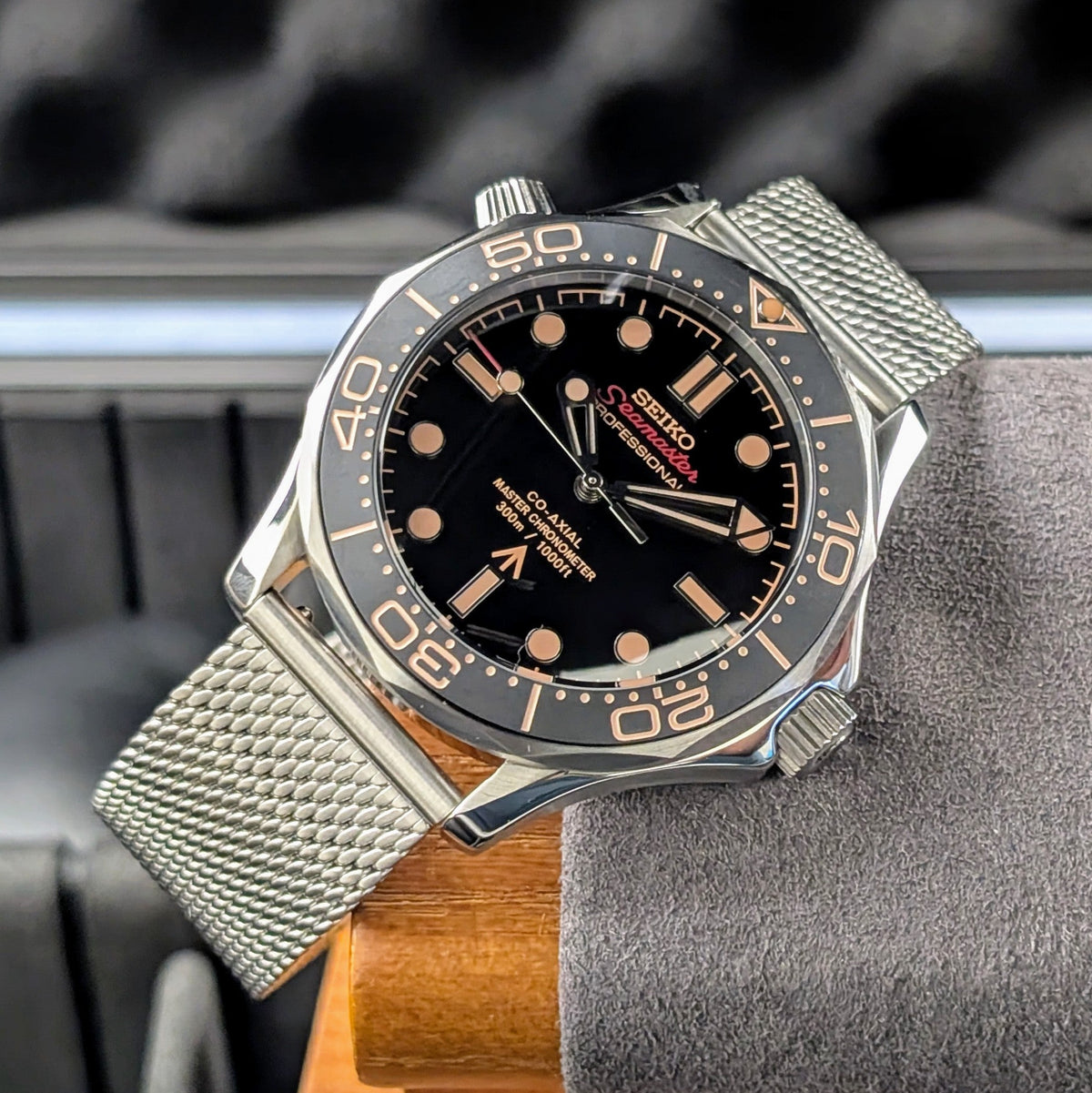 Seamaster SMP300 James Bond Classic Homage