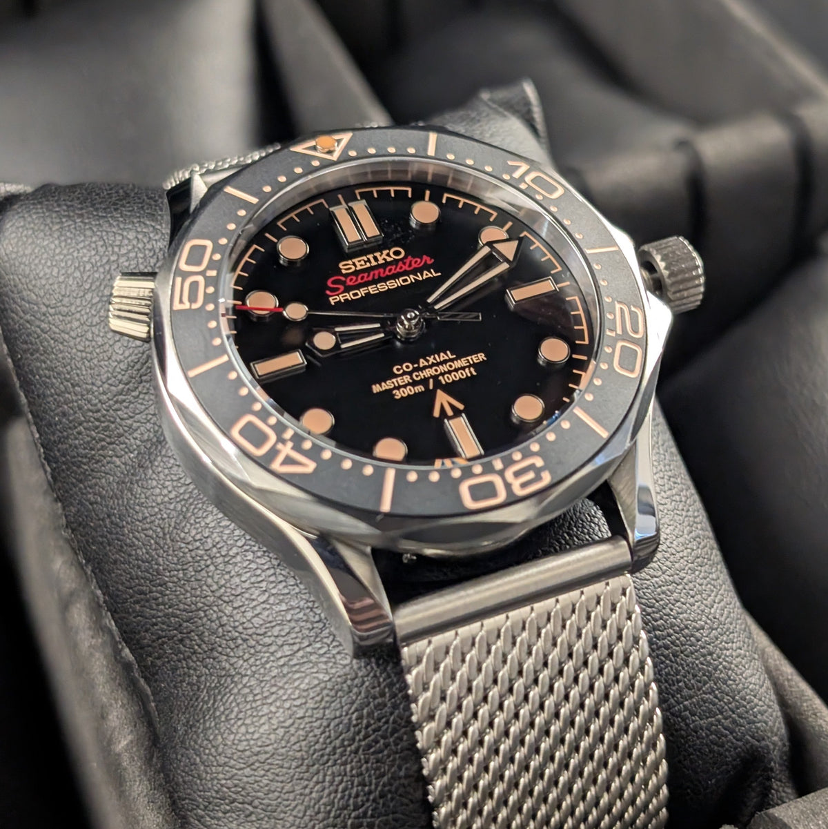 Seamaster SMP300 James Bond Classic Homage